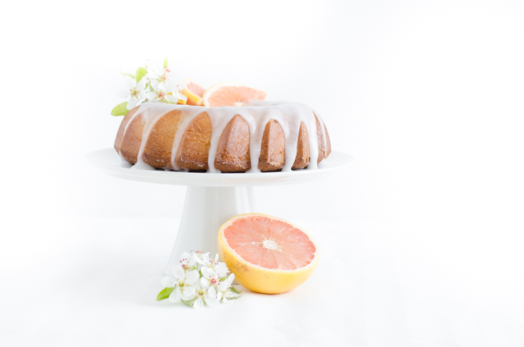 Bundt cake au pamplemousse et fleur d’oranger
